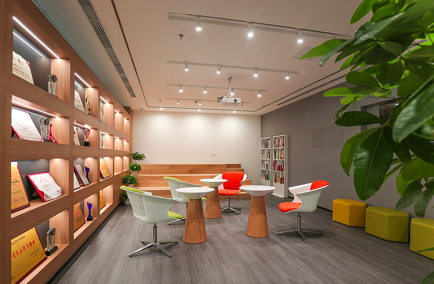 教育咨询公司办公室装修效果图 - 上海办公室装修案例 消防设计 装修报建